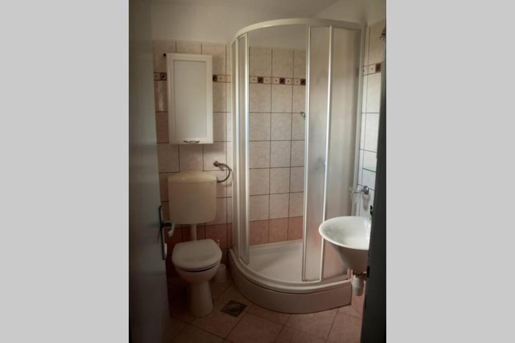New Apartment Ema I Кърк Екстериор снимка